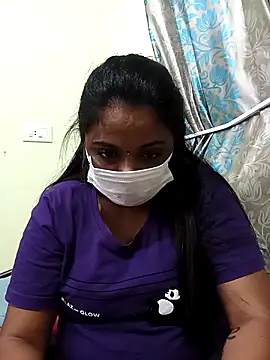 Snapshot of queendivya chatting on 10.03.25 queendivya online show from 10.03.25