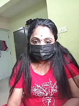 Snapshot of queendivya chatting on 10.15.25 queendivya online show from 10.15.25