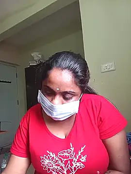 Snapshot of queendivya chatting on 11.28.25 queendivya online show from 11.28.25