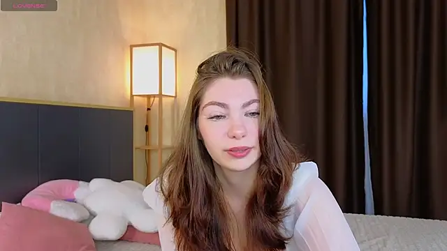 Snapshot of EmilyZortea chatting on 09.21.25 EmilyZortea online show from 09.21.25