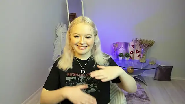 RoseThomas  online show from 09.24.25