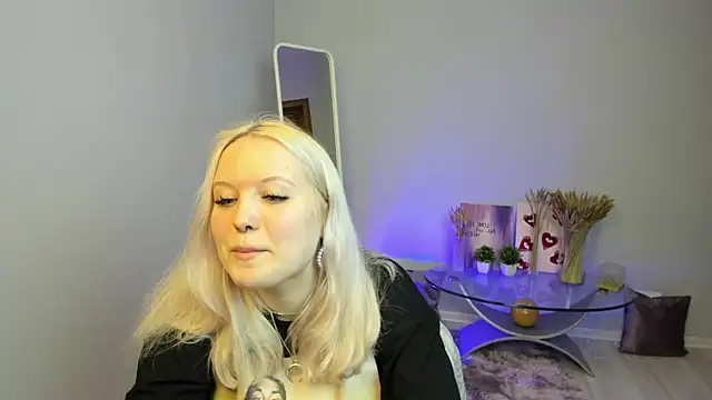 RoseThomas  online show from 09.25.25