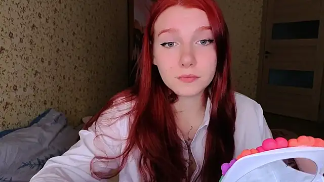 Snapshot of Layla_Glam chatting on 05.27.26 Layla Glam online show from 05.27.26