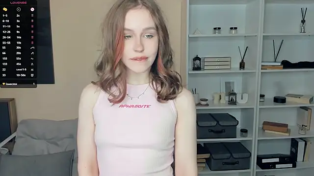 Snapshot of MaliaBourraine chatting on 02.05.26 MaliaBourraine online show from 02.05.26