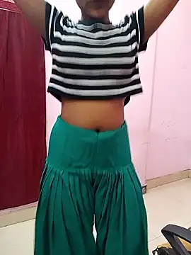 Snapshot of pari_rani7 chatting on 03.26.26 pari rani7 online show from 03.26.26