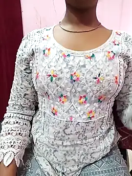 Snapshot of pari_rani7 chatting on 04.04.26 pari rani7 online show from 04.04.26