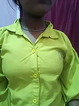 Snapshot of pari_rani7 chatting on 04.08.26 pari rani7 online show from 04.08.26