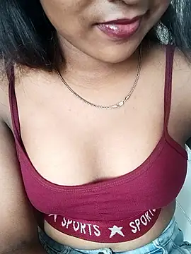 Snapshot of pari_rani7 chatting on 05.25.26 pari rani7 online show from 05.25.26