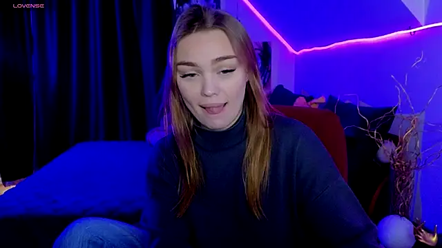 KitsyMoore online show from 11.24.25