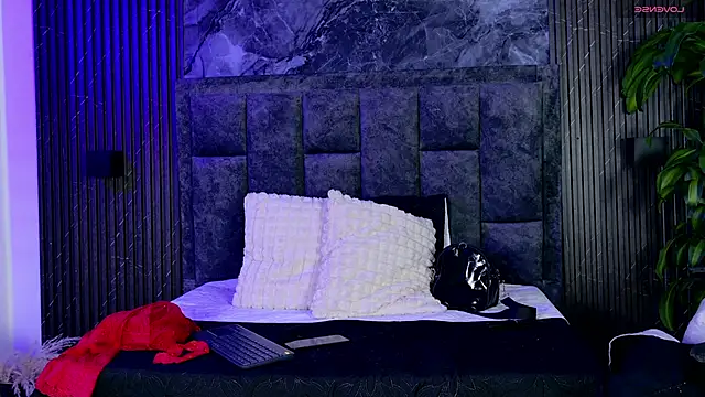 Suzie cox online show from 10.17.25