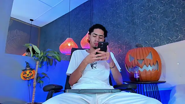 Daniel Brawn online show from 10.19.25