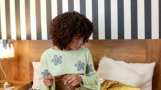 Stellaciel  online show from 10.26.25