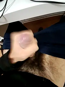 Snapshot of mecumming2 chatting on 10.02.25 mecumming2 online show from 10.02.25