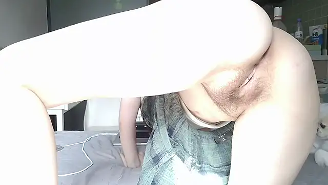 Snapshot of fioralba chatting on 08.06.26 fioralba online show from 08.06.26