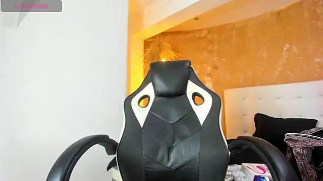 ZOE ROSE4 online show from 09.26.25