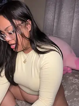 kiaradanielaxx online show from 12.20.25