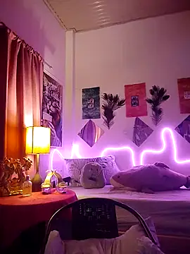 Snapshot of foxylena_latinalicious69 chatting on 09.21.25 foxylena latinalicious69 online show from 09.21.25