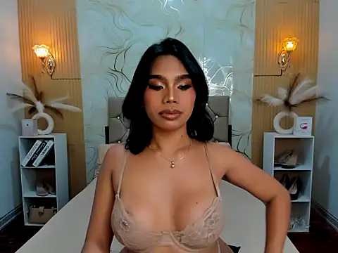 Snapshot of athinawilliams chatting on 06.17.26 athinawilliams online show from 06.17.26