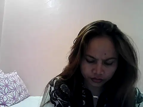 Snapshot of Amarrahlyn chatting on 10.25.25 Amarrahlyn online show from 10.25.25