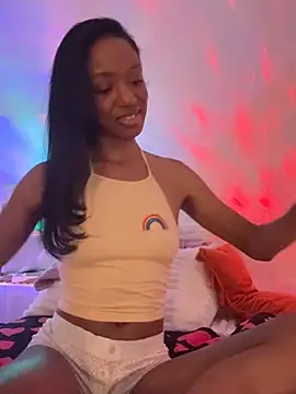 Snapshot of LoveDreaux chatting on 02.26.26 LoveDreaux online show from 02.26.26