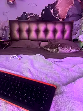 UnatedBabe online show from 10.17.25