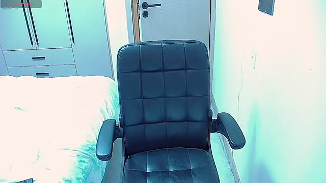 Confuse77 online show from 10.15.25