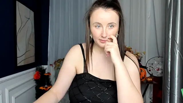 LilaWinks online show from 10.30.25