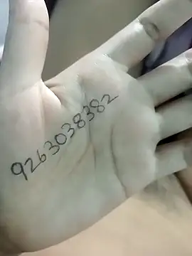 Snapshot of JassiKumari02 chatting on 10.12.25 JassiKumari02 online show from 10.12.25