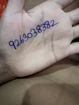 Snapshot of JassiKumari02 chatting on 10.30.25 JassiKumari02 online show from 10.30.25