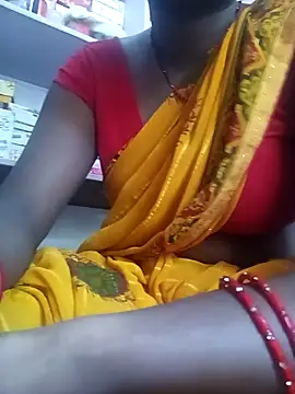 Snapshot of Sexy-sangita123 chatting on 09.26.25 Sexy-sangita123 online show from 09.26.25