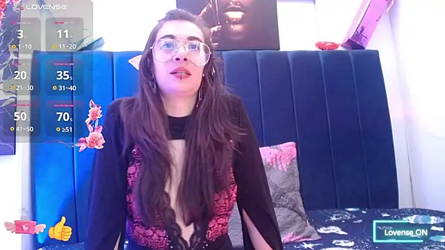 Snapshot of Violet_wish chatting on 10.04.25 Violet wish online show from 10.04.25