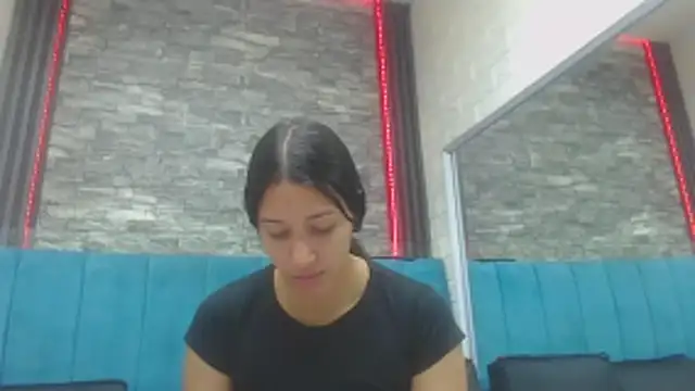 Lil Rose2006 online show from 10.28.25