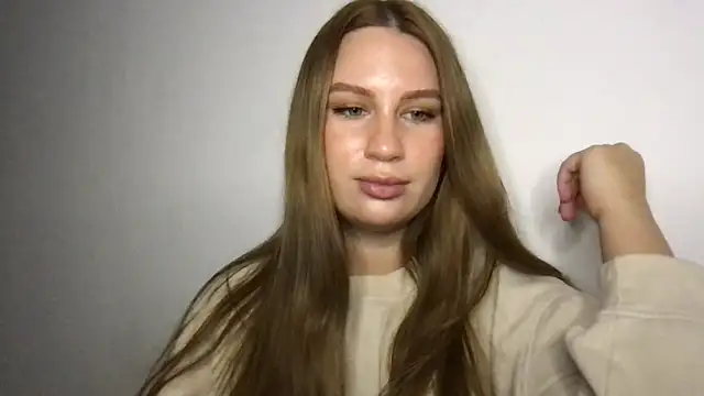 goodgirl2332 online show from 10.06.25