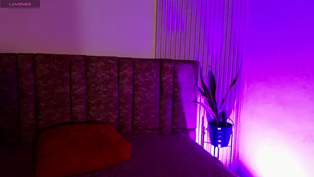 Snapshot of Missdionne_curly chatting on 01.13.26 Missdionne curly online show from 01.13.26