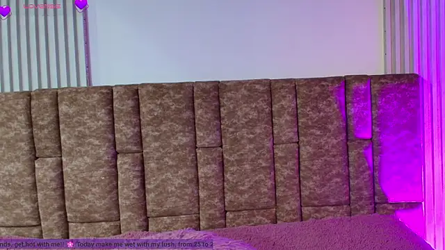 Snapshot of Missdionne_curly chatting on 02.26.26 Missdionne curly online show from 02.26.26