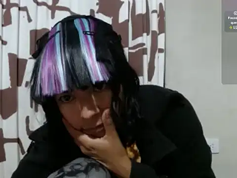 Snapshot of Acelinrose chatting on 06.06.26 Acelinrose online show from 06.06.26