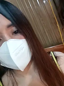 zuzuuLy online show from 10.19.25