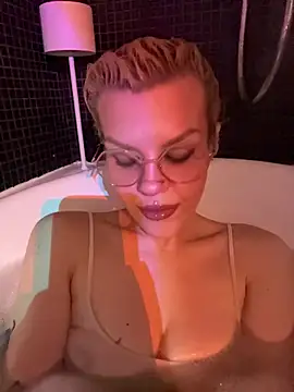 tacodeluxxxe online show from 11.05.25