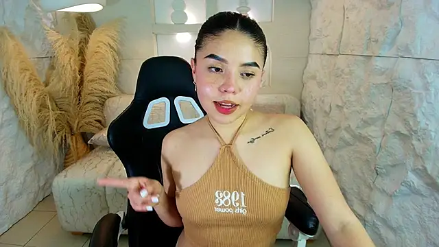 ambarina r online show from 10.21.25