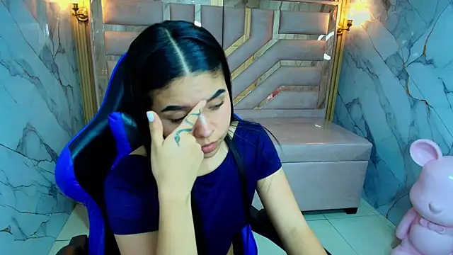 ambarina r online show from 10.24.25