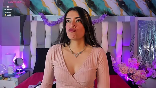 IsaDiiaz online show from 05.12.26