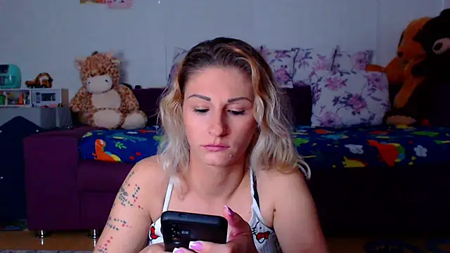 Snapshot of CassieSpell chatting on 04.30.26 CassieSpell online show from 04.30.26