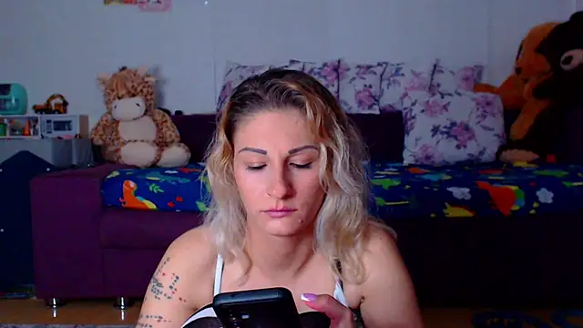 Snapshot of CassieSpell chatting on 04.30.26 CassieSpell online show from 04.30.26
