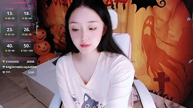 Niannian- online show from 10.31.25