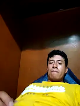 Snapshot of Carlos27hot chatting on 10.24.25 Carlos27hot online show from 10.24.25