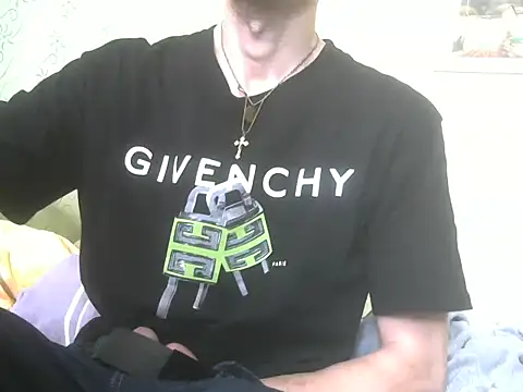 Snapshot of oksiukas chatting on 09.29.25 oksiukas online show from 09.29.25