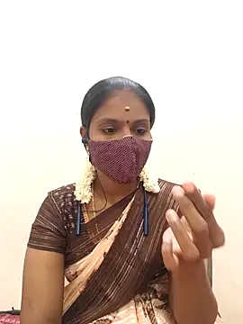 Snapshot of Tamil_Yalini12 chatting on 10.07.25 Tamil Yalini12 online show from 10.07.25