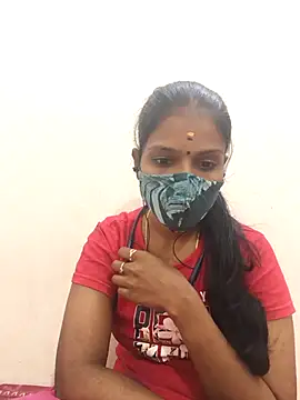 Snapshot of Tamil_Yalini12 chatting on 10.24.25 Tamil Yalini12 online show from 10.24.25