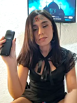 Akane24 online show from 10.31.25