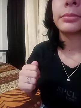 xoxo milk online show from 10.23.25